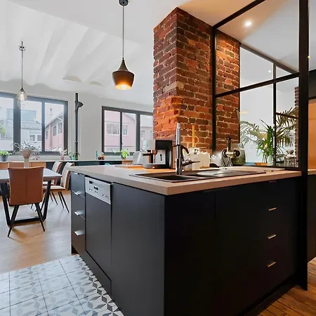 Loft Spacieux De 150m2 Au Centre De *